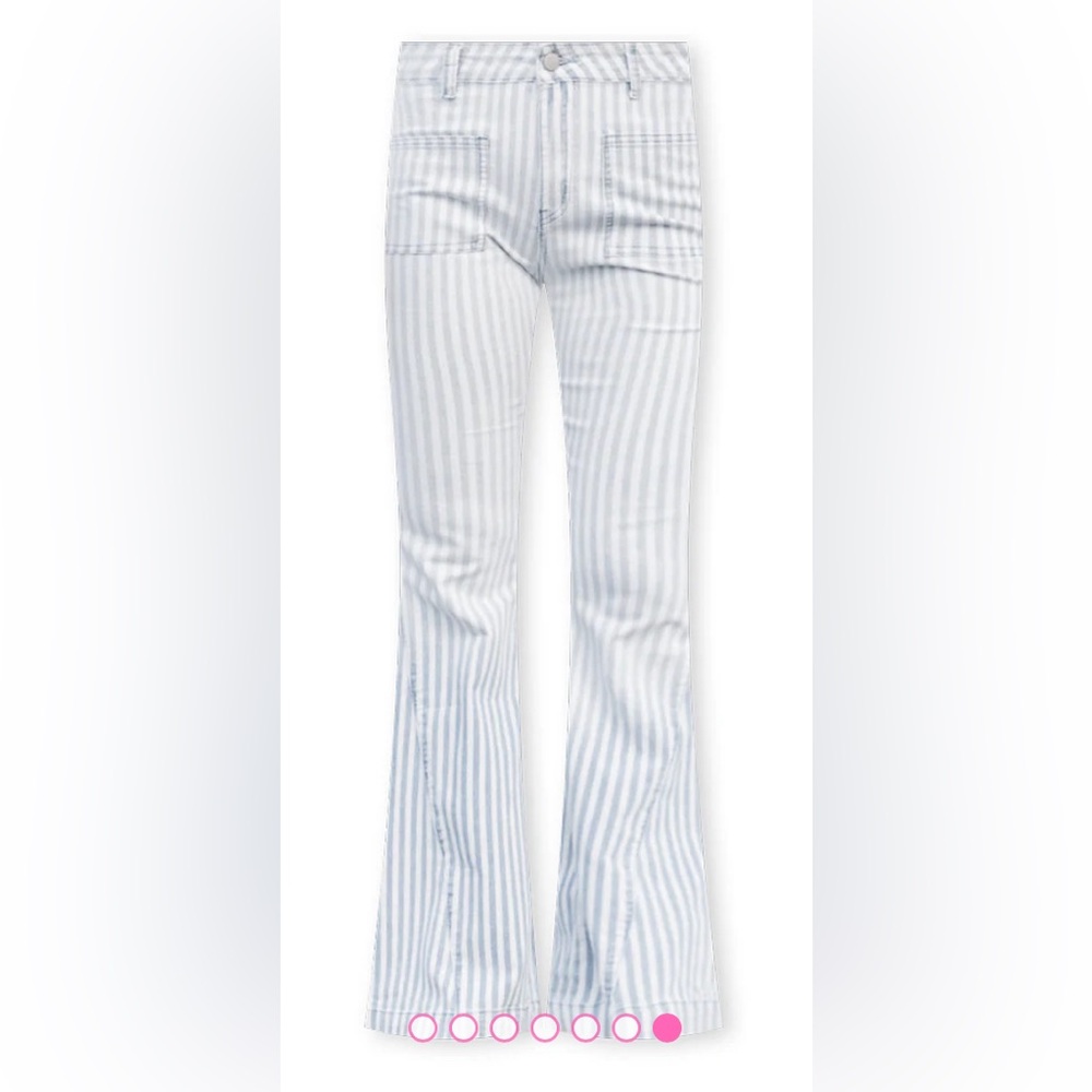 White Stripe Flare Jeans. Brand new never worn. 🤩
